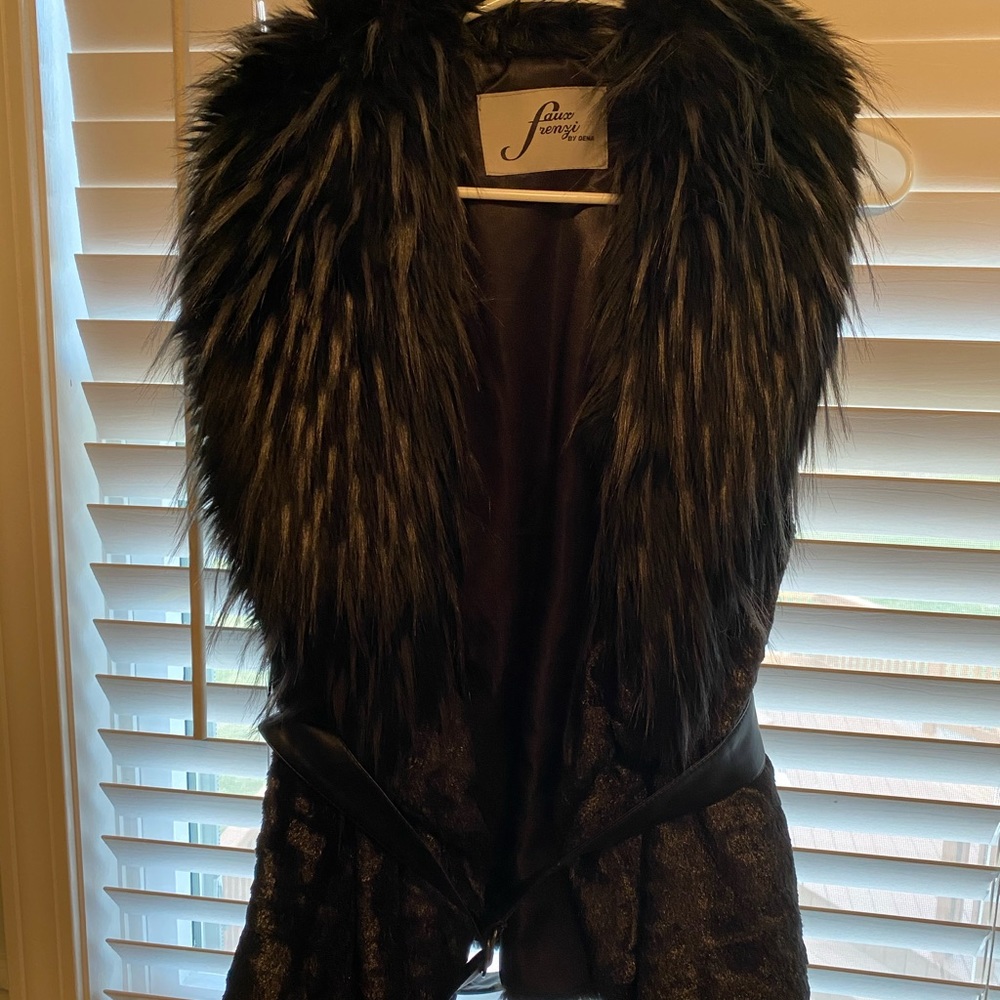 Fur vest